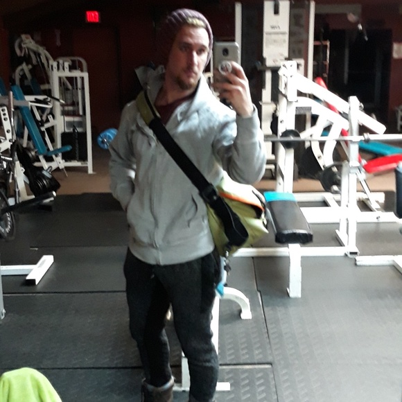 Who is this guy? - Picture 3 of 4